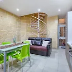 Seaview Townhouse, Steps From Market By 360 Estates Апартаменты *