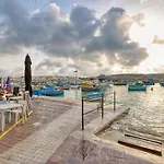 Seaview Townhouse, Steps From Market By 360 Estates Апартаменты *