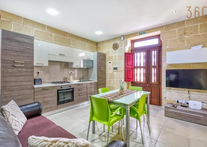 شقة Seaview Townhouse, Steps From Market By 360 Estates مرسلوك