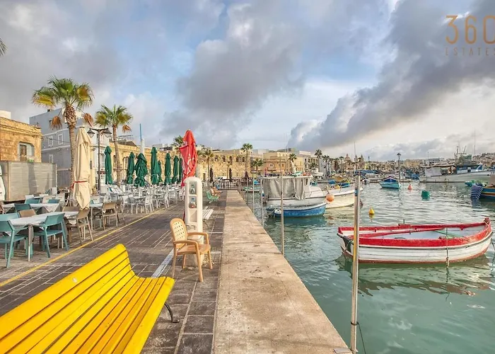 Seaview Townhouse, Steps From Market By 360 Estates