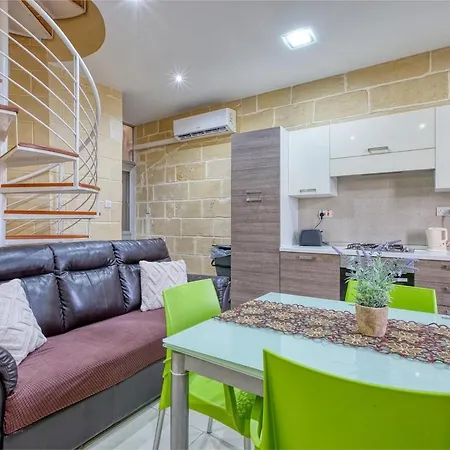 Apartment Seaview Townhouse, Steps From Market By 360 Estates Marsaxlokk