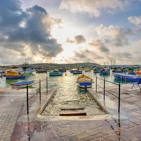 Apartment Seaview Townhouse, Steps From Market By 360 Estates Marsaxlokk