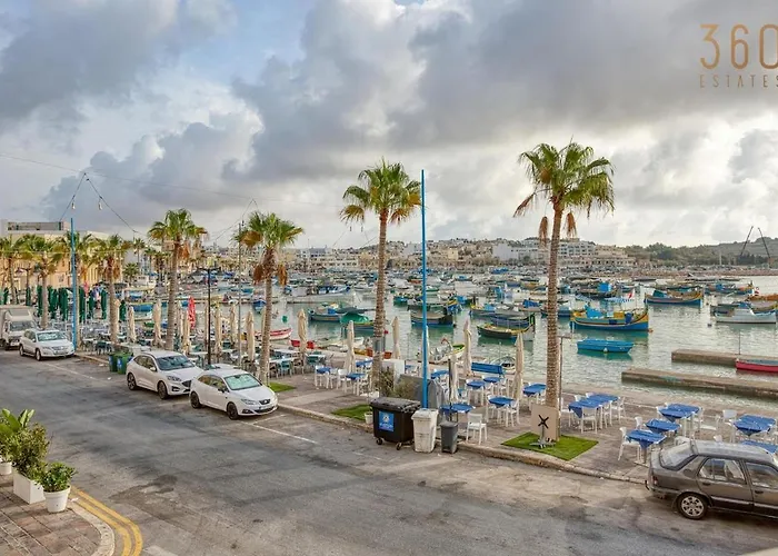 Seaview Townhouse, Steps From Market By 360 Estates Apartment